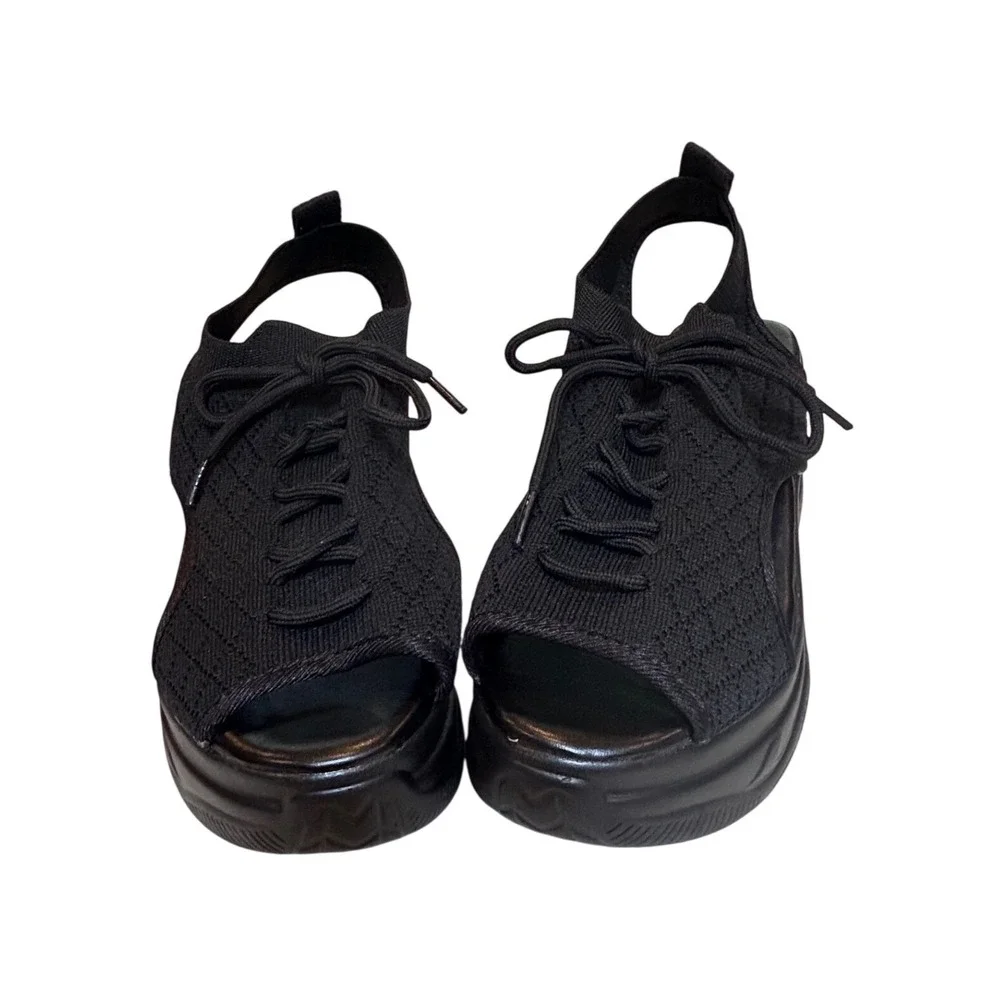 Unbranded black platform
